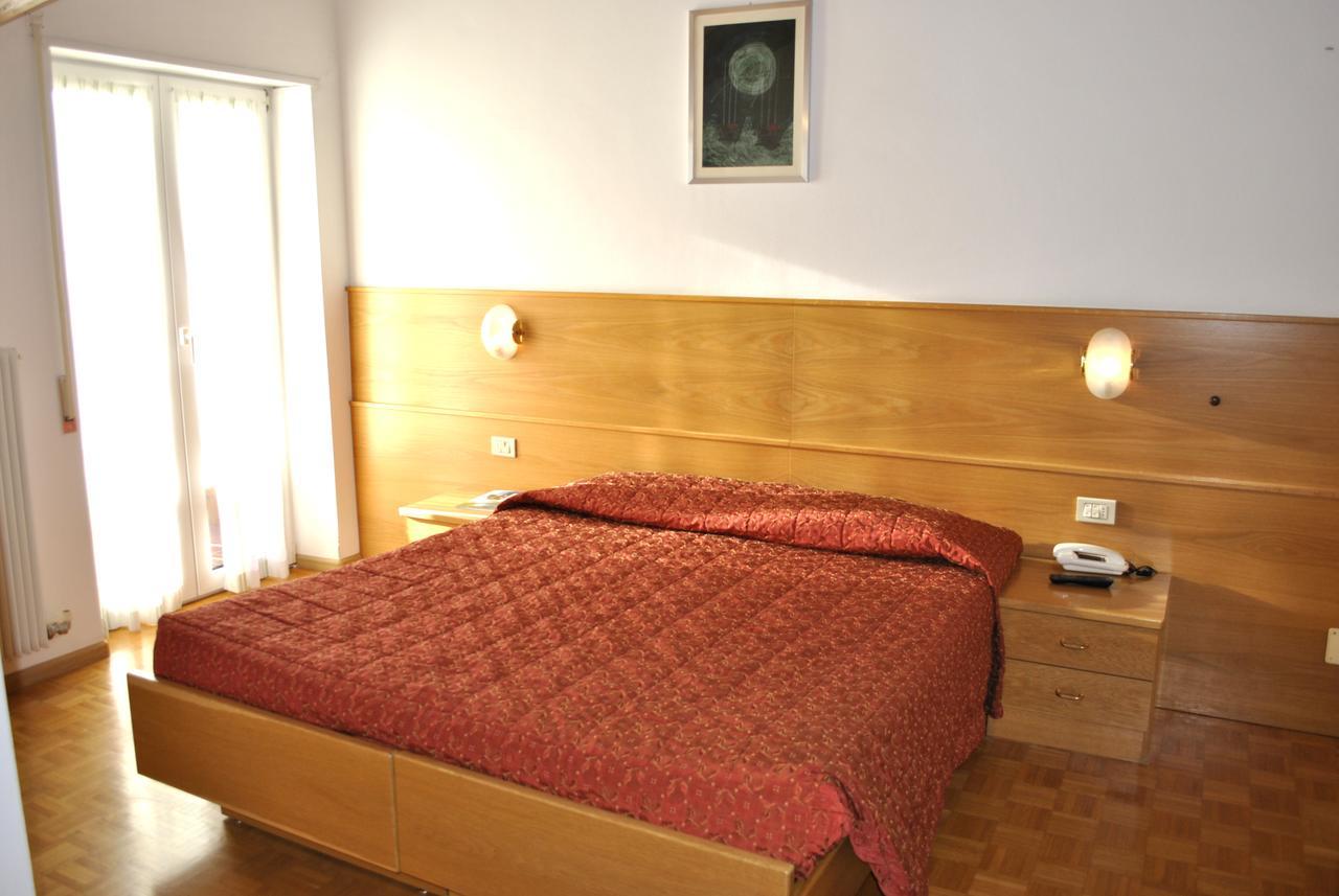 Hotel Zurigo مولفينو المظهر الخارجي الصورة